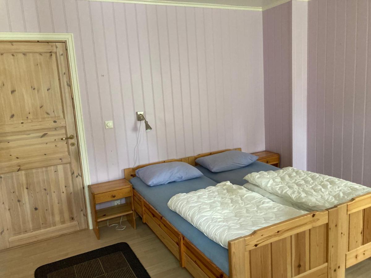 Roste Hyttetun Og Camping Os (Hedmark) المظهر الخارجي الصورة